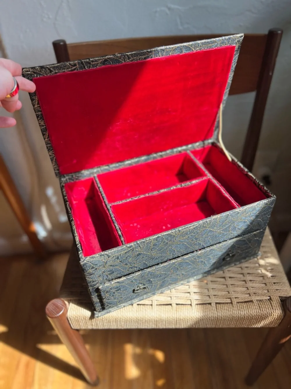 Vintage Hollywood Regency Jewelry Box Gold Brocade Velvet Organizer Chinoiserie